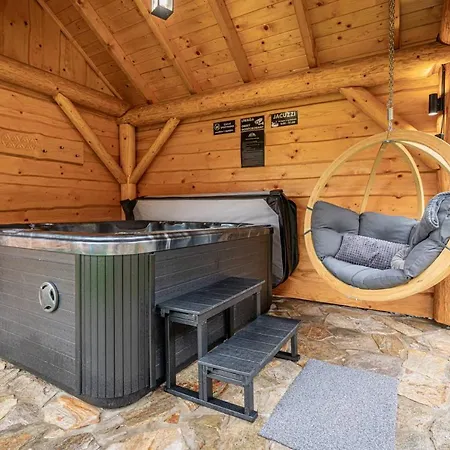 W Lipowskiej Chacie - Jacuzzi I Sauna *