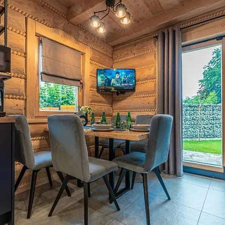 W Lipowskiej Chacie - Jacuzzi I Sauna *