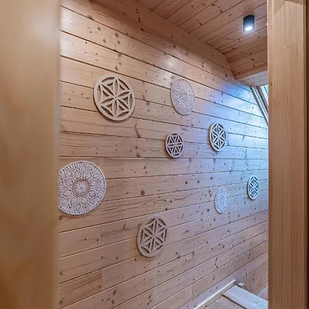 W Lipowskiej Chacie - Jacuzzi I Sauna Апартаменти Устронь
