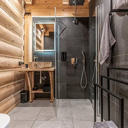 W Lipowskiej Chacie - Jacuzzi I Sauna